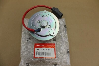 Genuine Honda A/C Condenser Fan Motor for 1995-1998 Acura TL 2.5L, 38616-P1R-004 - Image 1 of 4