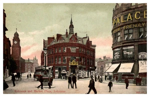 LEICESTER ENGLAND UNITED KINGDOM OLD STREET SCENE POSTCARD - Picture 1 of 2