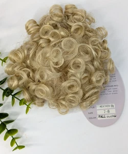 NUEVO CON ETIQUETAS💜De colección Playhouse Collection HEATHER (1) Peluca Muñeca Talla 7-8 RUBIO PÁLIDO Rizado Cabello - Imagen 1 de 7