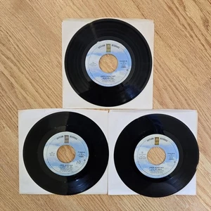 Linda Ronstadt 45s- Lot Of 3- Blur Bayou, Cant Let Go, Its So Easy - Picture 1 of 4