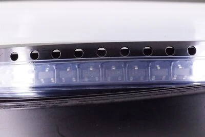 Lot of 5 MCP809T-270I/TT Microchip Voltage Supervisor 1 Ch PushPull SMT SOT-23-3 - Image 1 of 2