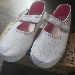 New Cienta, stawberry scented, Light Rainbow Metallic, 3 (34 eur.) NIB - Picture 1 of 5