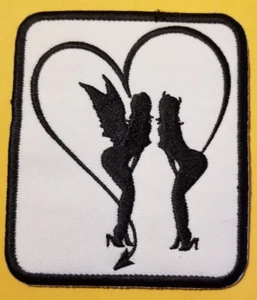 Engel Teufel mit Herz bestickt Aufnäher ca. 3X3,5" - Bild 1 von 2