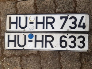 2x Altes DIN Kennzeichen,Nummernschild,TÜV 1996,HU - HANAU, Hessen bei Frankfurt - Bild 1 von 2
