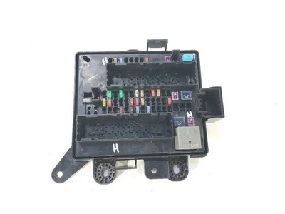 2017 Chevrolet Camaro OEM Body Wiring Junction Block 84044726 - Image 1 of 4