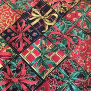 VTG JOAN MESSMORE Cranston Patchwork Christmas Bows Cotton Fabric 1 Yd 32” - Picture 1 of 3