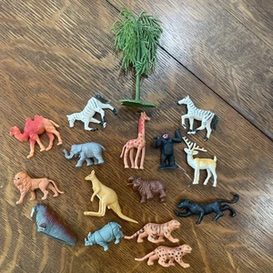 Menge 15 Vintage Hongkong Kunststoff Spielzeug Tiere Bauernhof Safari Zoo mit Baum - Bild 1 von 6