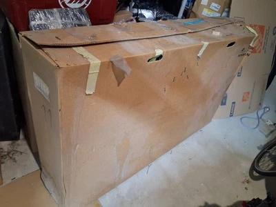 Ventana de cristal trasera Nissan Máxima nueva OEM (2016-2023) Foto 1 de 4