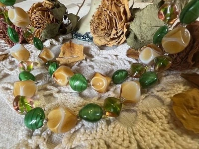 Collier ancien 2 rangs perles en chute pâte de verre beige vert - Photo 1/4