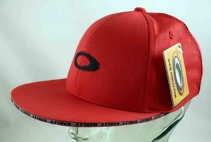 OAKLEY PANELLED STATIC CAP SIZE S / M STRETCH FIT NEW LAST FEW - Picture 1 of 3