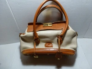 Bolso de mano de cuero Dooney & Bourke Pebble para todo clima de colección L - Imagen 1 de 21