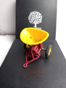 BRITAINS FARM 1:32 DÜNGESTREUER - Bild 1 von 7