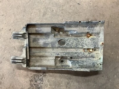 93 94 95 96 97 Volvo 850 OEM Bandeja de batería Placa 2.4 2.3 9133441 L13 Foto 1 de 3
