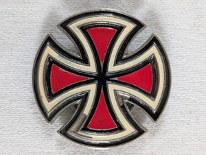 Independent Truck Company Skate Belt Buckle Metal Iron Cross Red Skateboard - Picture 1 of 5