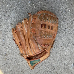 Hollander Joe DiMaggio VTG Trio 32-63 Baseball Glove New York Yankees For Youth - Picture 1 of 8