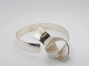925 Silver Bracelet with Knot - Rigid Slave Bracelet - Picture 1 of 11