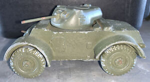 VINTAGE WWII ARMORED CAR T-17 RECOGNITION MODEL METAL TANK DALE MODEL CO CHICAGO