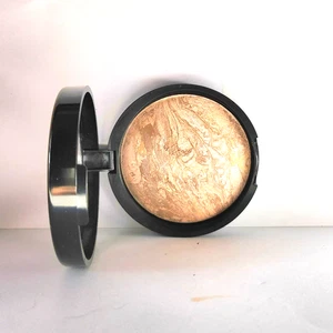 BASE ILUMINADORA LAURA GELLER BAKED BALANCE N GLOW MEDIANA - 8g EN CAJA - Imagen 1 de 2