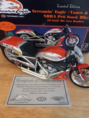 RC 1/9 Andrew Hines Signed Screamin Eagle/Vance &Hines Pro Stock Bike Diecast - Image 1 of 4
