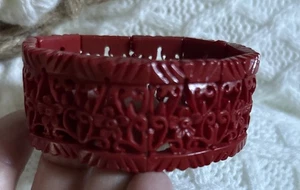 Vintage Carved Red Stretch Link Bracelet  - Picture 1 of 7