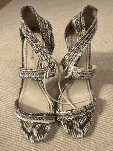 Pour La Victoire Brown and Cream Snakeskin Sandals 7 Excellent Condition! - Picture 1 of 6