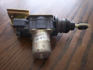 1980's,1990's  GMC JIMMY,S10 BLAZER,PICK UP,BRAVADA Door lock Actuator / Switch  - Picture 1 of 3