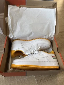 Nike Air Force 1 Low Retro QS Shoes White University Gold DX1156-101 Men's 9 - Picture 1 of 5