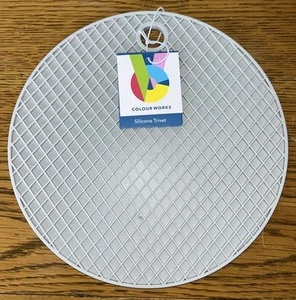 Estera redonda de silicona Trivet Hot resistente al calor panal gris claro - Imagen 1 de 2