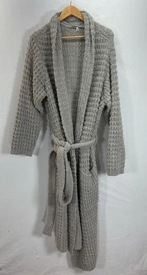 Bata de chenilla Pottery Barn Dreamy con textura gofre gris súper suave cómoda cabina L Foto 1 de 4