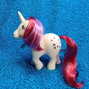My Little Pony von Hasbro, Moondancer, elfenbein mit lila Sternen, 5,5 Zoll - Bild 1 von 2