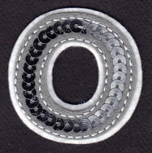 LETTERS - Silver Sequin 2" Letter "O" - Iron On Embroidered Applique - Picture 1 of 2