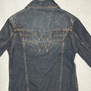 NEW Wonder Woman Denim Jacket Size Large DC Comics X Hero Within Collectible - Picture 1 of 14
