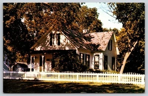 Postcard Nebraska Red Cloud Willa Cather Childhood Home National Landmark VTG NE - Picture 1 of 2