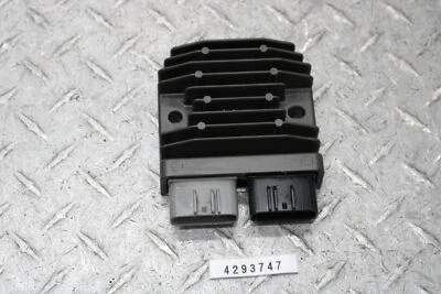 Triumph Street Cup 2017 rectificador regulador de voltaje Foto 1 de 4