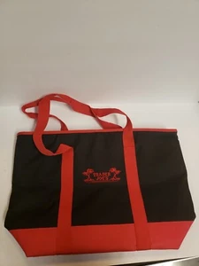 TRADER JOES REUSABLE INSULATED TOTE BAG UP TO 7 GALLON CAPACITY USED ONCE - Picture 1 of 6