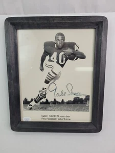 Framed Gale Sayers Autographed Photo JSA Certified - Picture 1 of 5