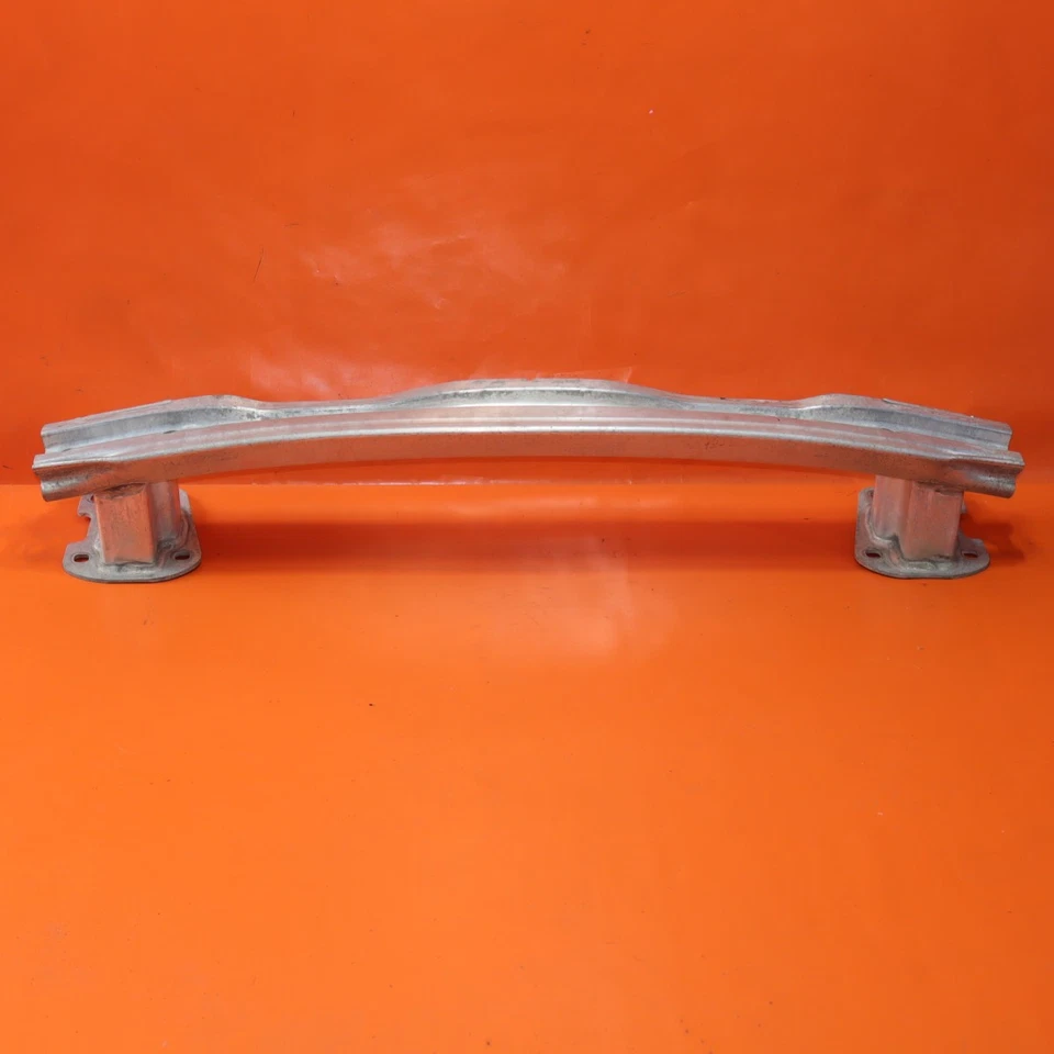 奥迪 Q7 Q8 REINFORCMENT REAR 2017-2020 20212022 2023 2024 2025 4M0807309 原始设备制造商 — 第 1/4 张图片