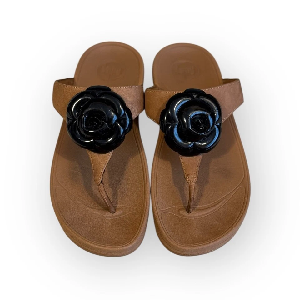 Босоножки FitFlop женские цветочная розовая кожа желтовато-коричневые/черные стринги 273-017 размер 9 - Изображение 1 из 4