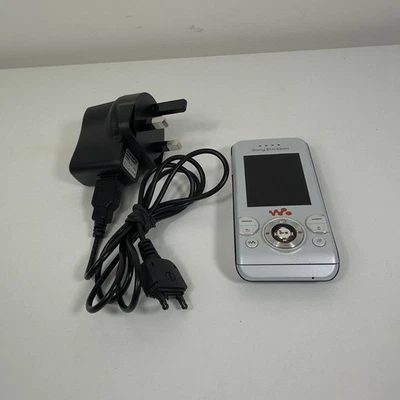 Sony Ericsson W580i Walkman Slide Mobile Phone. Good Condition & Power Cable  - Image 1 of 4