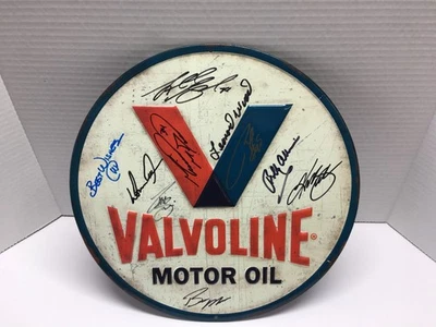 LETRERO DE METAL AUTOGRAFIADO VALVOLINE POR 10 CONDUCTORES DE NASCAR ALLISON BUSCH HERBST Foto 1 de 4