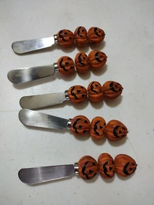 Boston Warehouse Dining | Vintage Three Pumpkins with Face Cheese Spreader - Picture 1 of 6