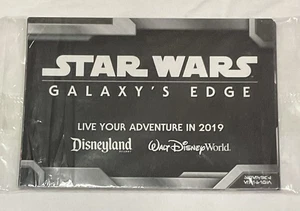 Star Wars Galaxy's Edge Trading Cards Disney Exclusive 2019 Pack Of 5 Cards - Picture 1 of 2