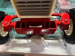 CASE FARMALL 1206 1/16 CASE WANGUO TRACTOR MODEL - Picture 1 of 6