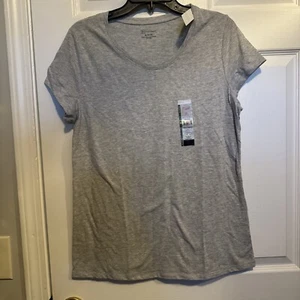 Women's Premium Basic Tee T-Shirt Soft Cotton Short Sleeve Crew Neck Solid Top - Picture 1 of 4