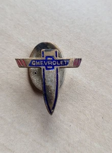 Vintage enamel Chevrolet Car buttonhole lapel badge - Picture 1 of 2