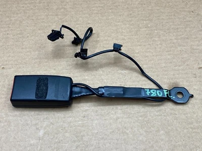 AUDI Q3 2015-2018 HEBILLA CINTURÓN SEGURIDAD DELANTERO IZQUIERDO LADO CONDUCTOR FABRICANTE ORIGINAL LOTE 780 Foto 1 de 4