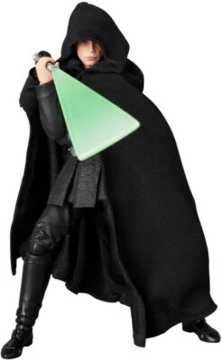 Medicom MAFEX The Mandalorian Luke Skywalker No. 227 - Image 1 of 4