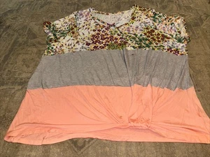 NWOT Maurices 24/7 V-neck Floral Shirt Sz 3X XXXL Women’s Plus - Picture 1 of 6