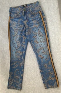 MOTTO SIZE 8 WOMENS BLUE DENIM PAISLEY PRINT STRETCH JEANS GOLD STRIPE MID RISE - Picture 1 of 10