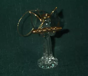 Bellissimo angelo in vetro trasparente ornamento con flauto oro, alto 2 3/4", lavorato a lume - Foto 1 di 2